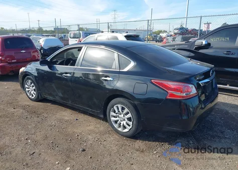 2013 Nissan Altima 2.5 S z USA, uszkodzony, nr VIN 1N4AL3AP3DC193814